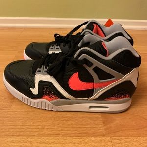 Nike Air Tech Challenge 2